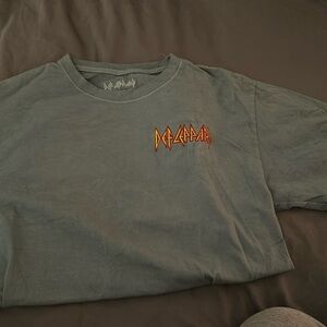 Green def leapard graphic tee